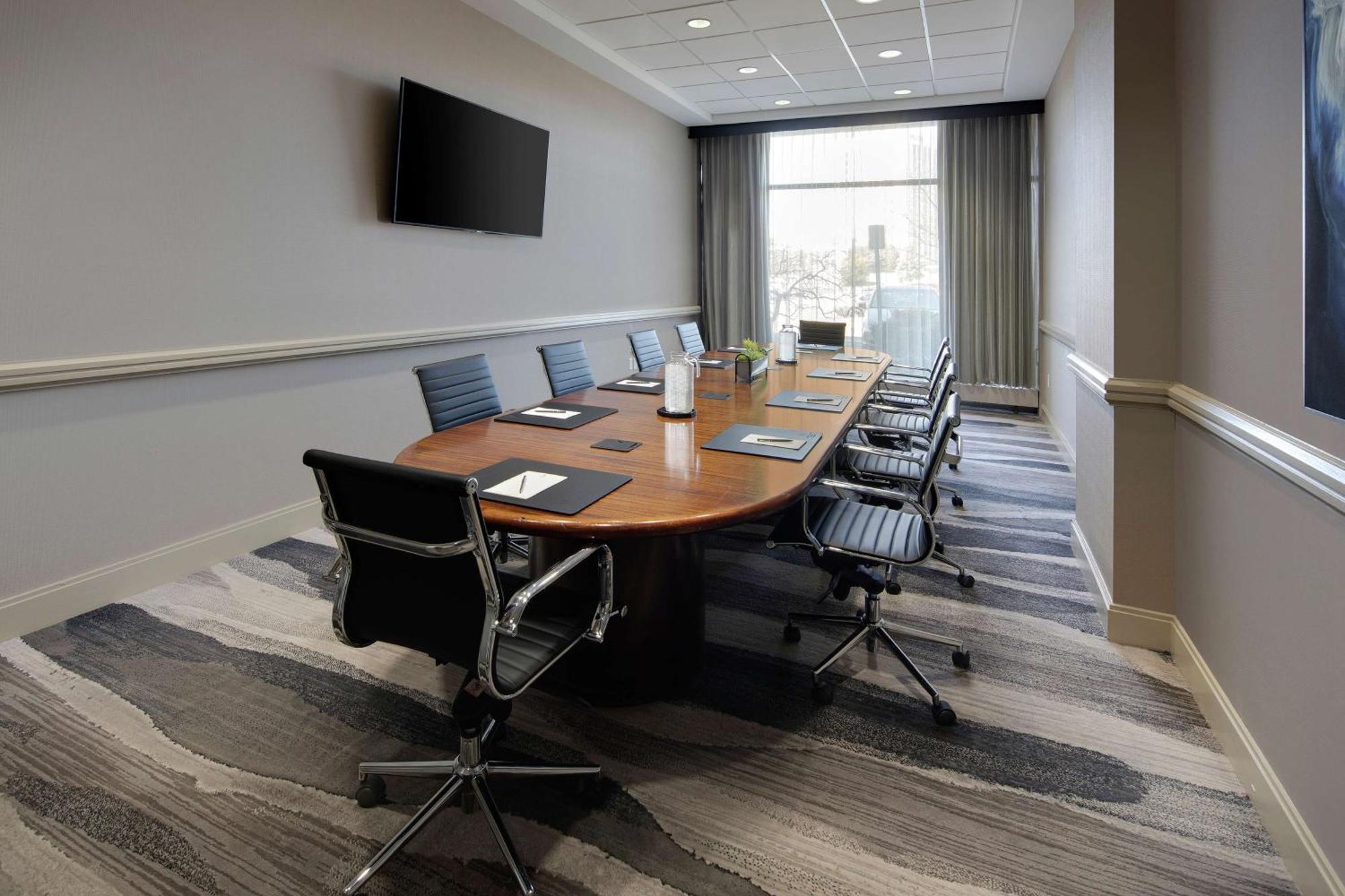 Embassy Suites By Hilton Detroit Troy Auburn Hills Bagian luar foto