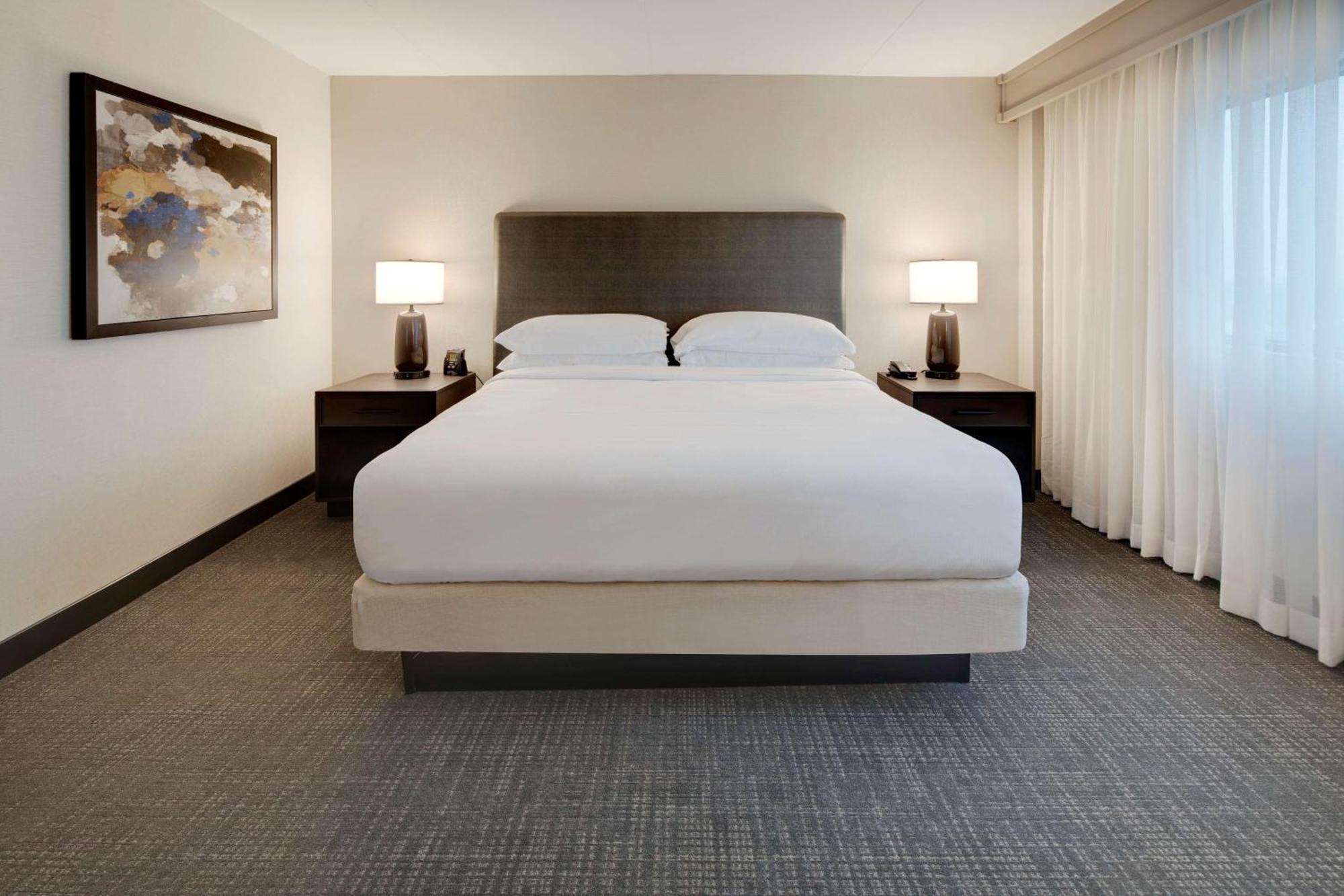 Embassy Suites By Hilton Detroit Troy Auburn Hills Bagian luar foto