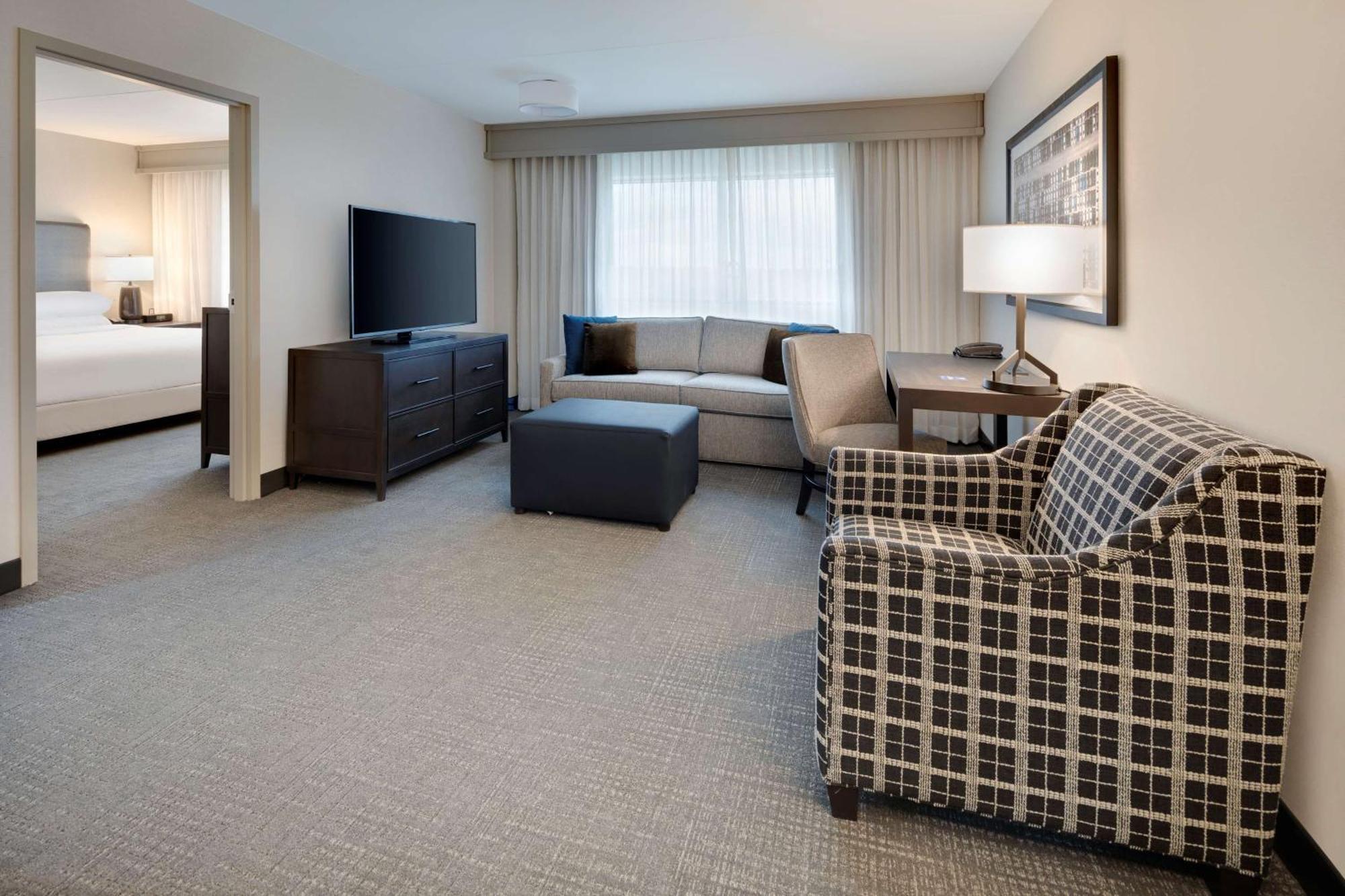 Embassy Suites By Hilton Detroit Troy Auburn Hills Bagian luar foto