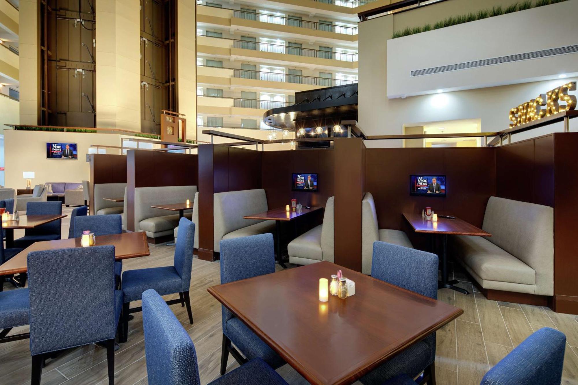 Embassy Suites By Hilton Detroit Troy Auburn Hills Bagian luar foto