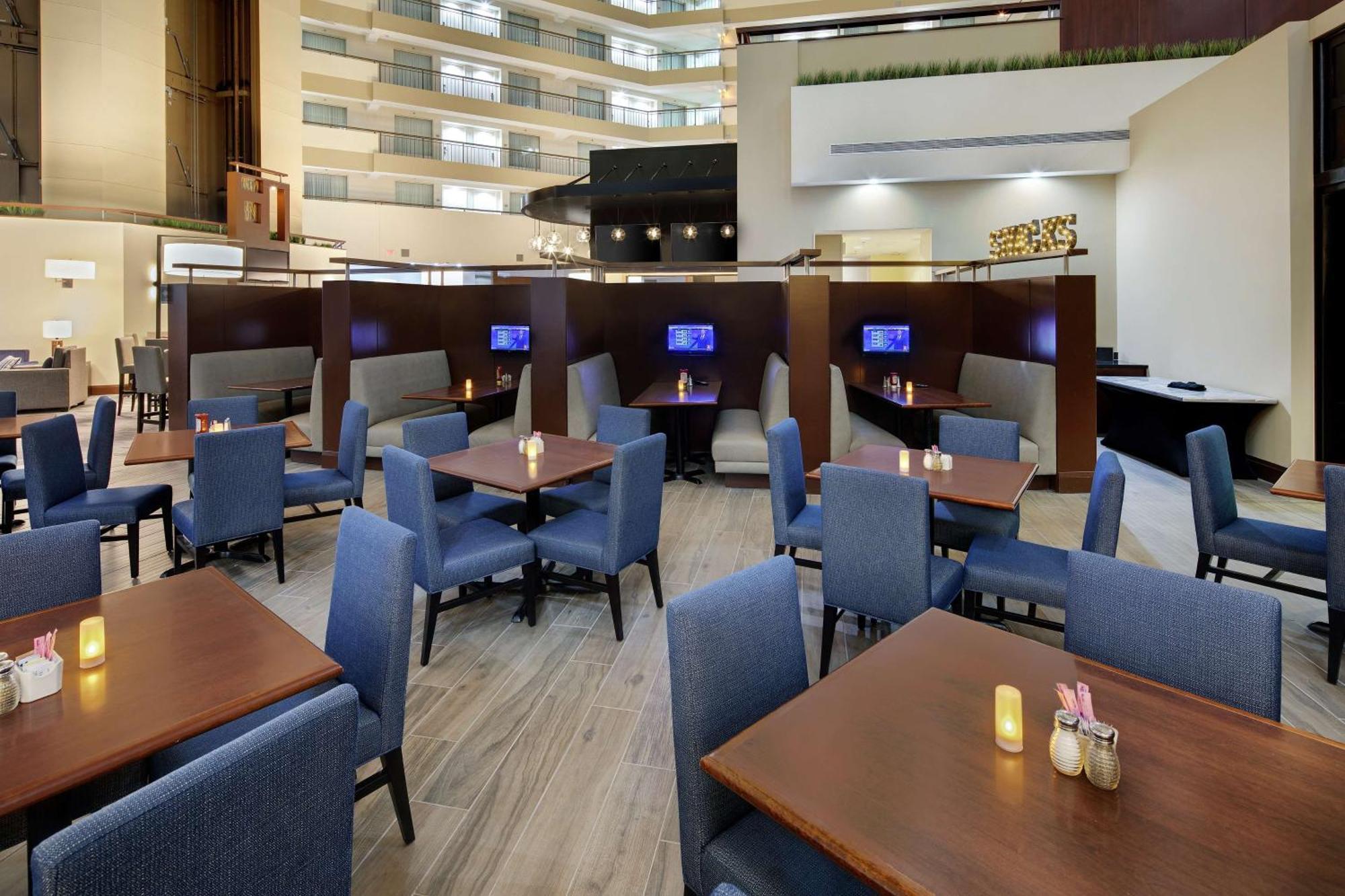 Embassy Suites By Hilton Detroit Troy Auburn Hills Bagian luar foto
