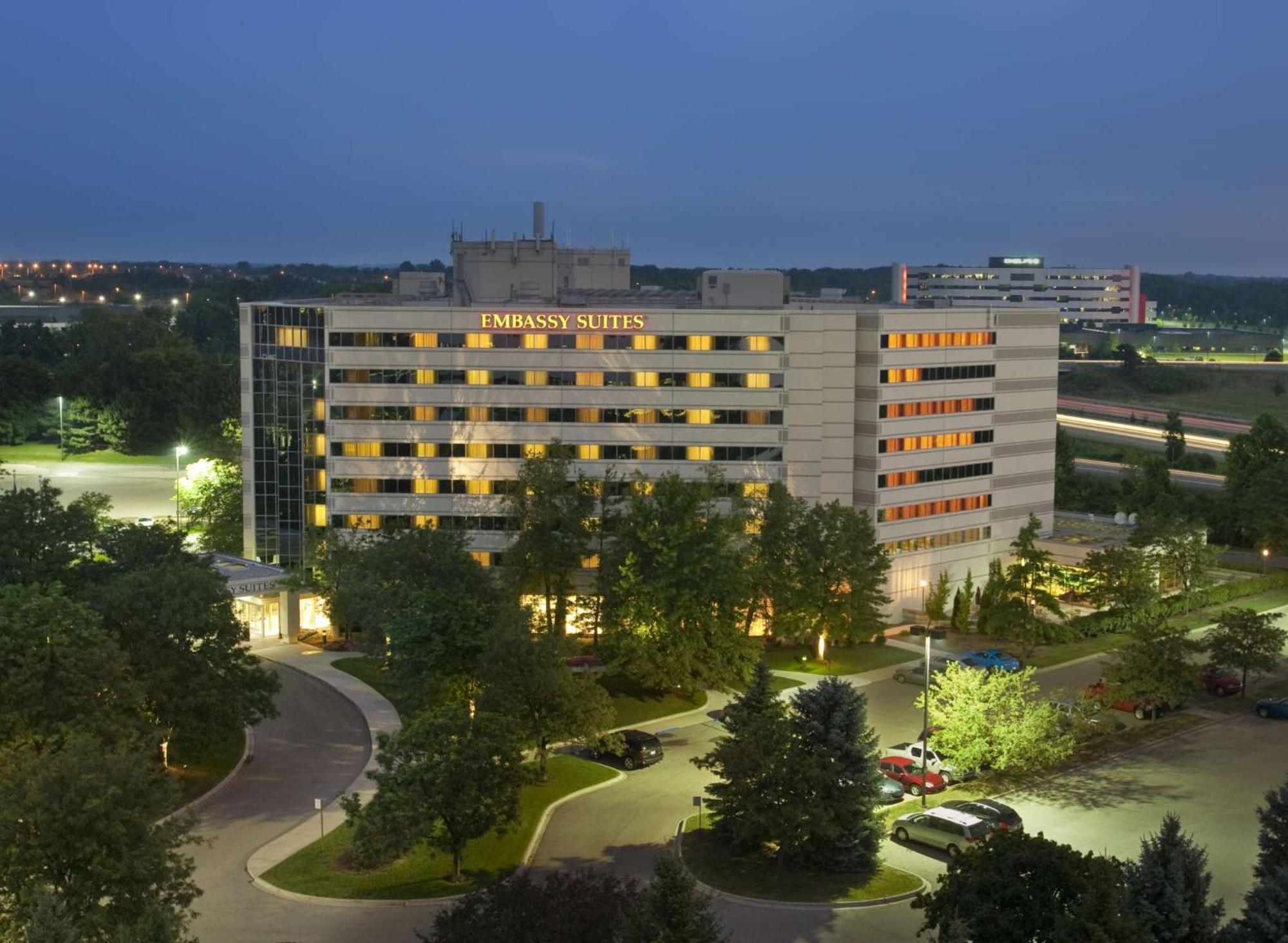 Embassy Suites By Hilton Detroit Troy Auburn Hills Bagian luar foto